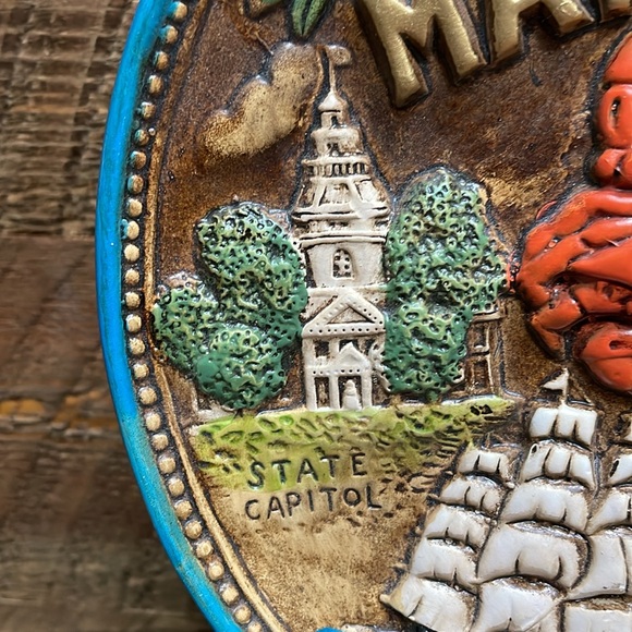 Maryland Decorative Landmarks Souvenir Pottery 3D Plate *STAND NOT INCLUDED* - Picture 4 of 9